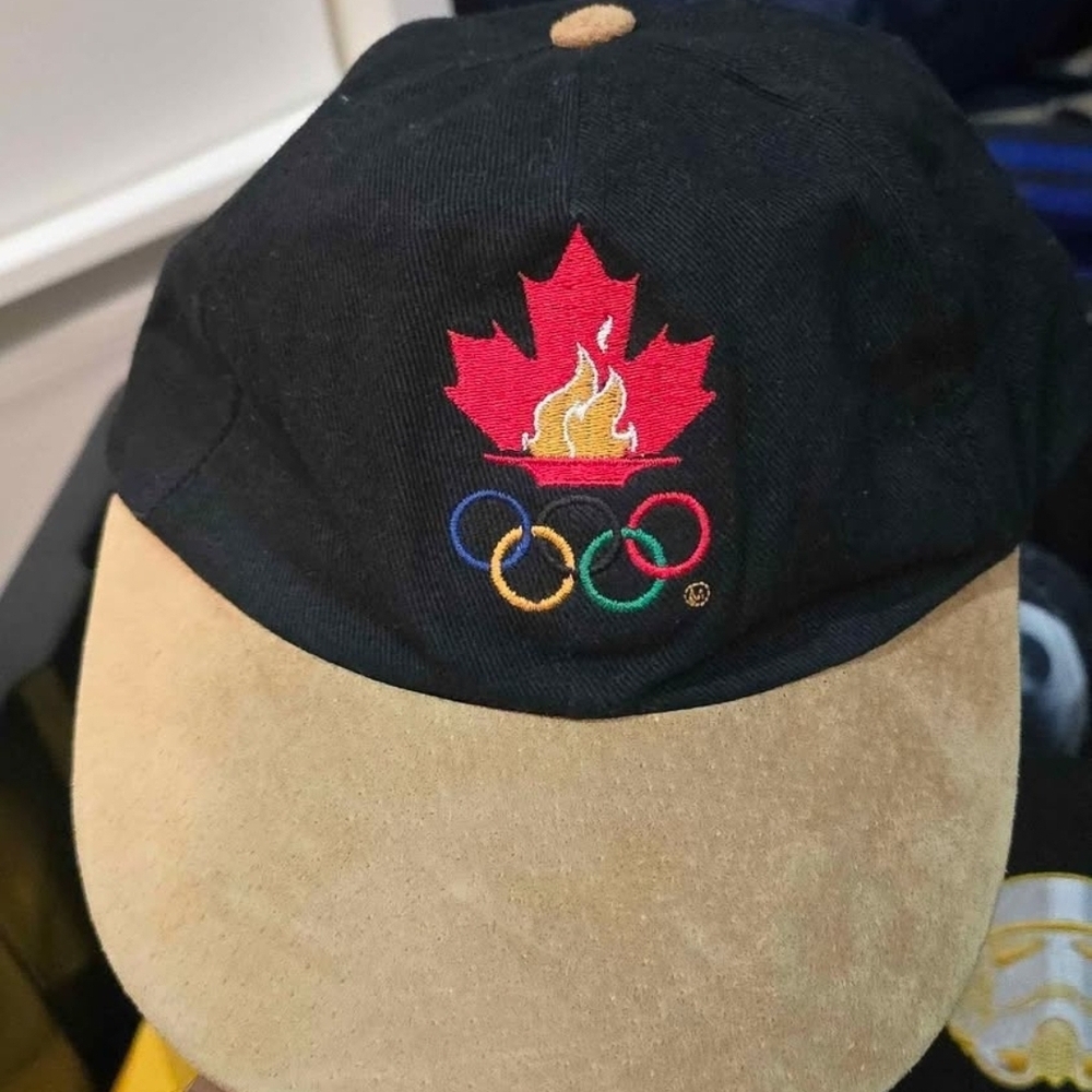 Black and Tan Olympic Hat